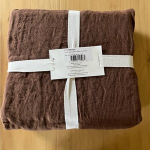 Parachute linen queen fitted sheet color raisin